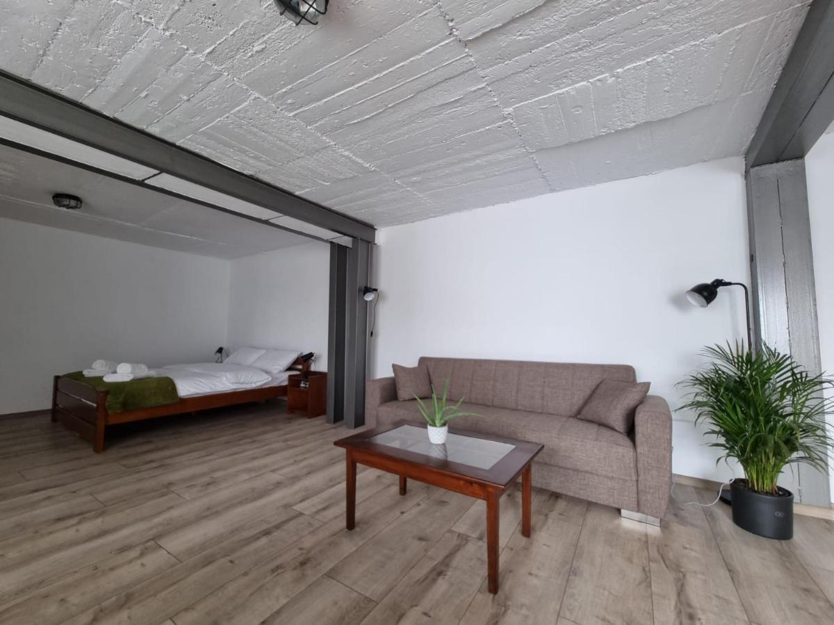 Ferienwohnung The Cozy Bunker Hermannstadt Exterior foto